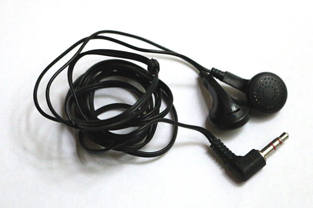 headphones earbuds
