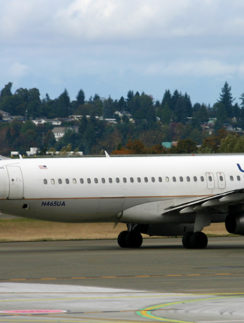 United Airlines Airbus A320-232 On Taxiway