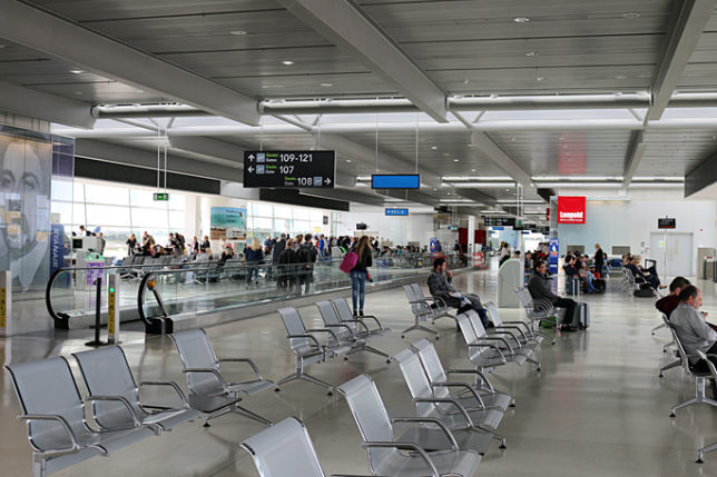 Airport gate Dublin