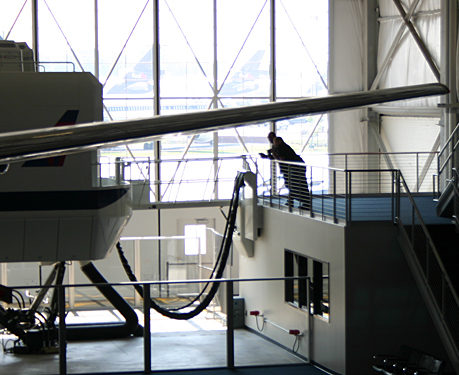 Boeing 737-200 flight simulator Delta Flight Museum