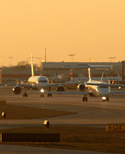 airplanes taxiway