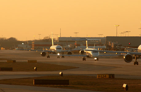airplanes taxiway