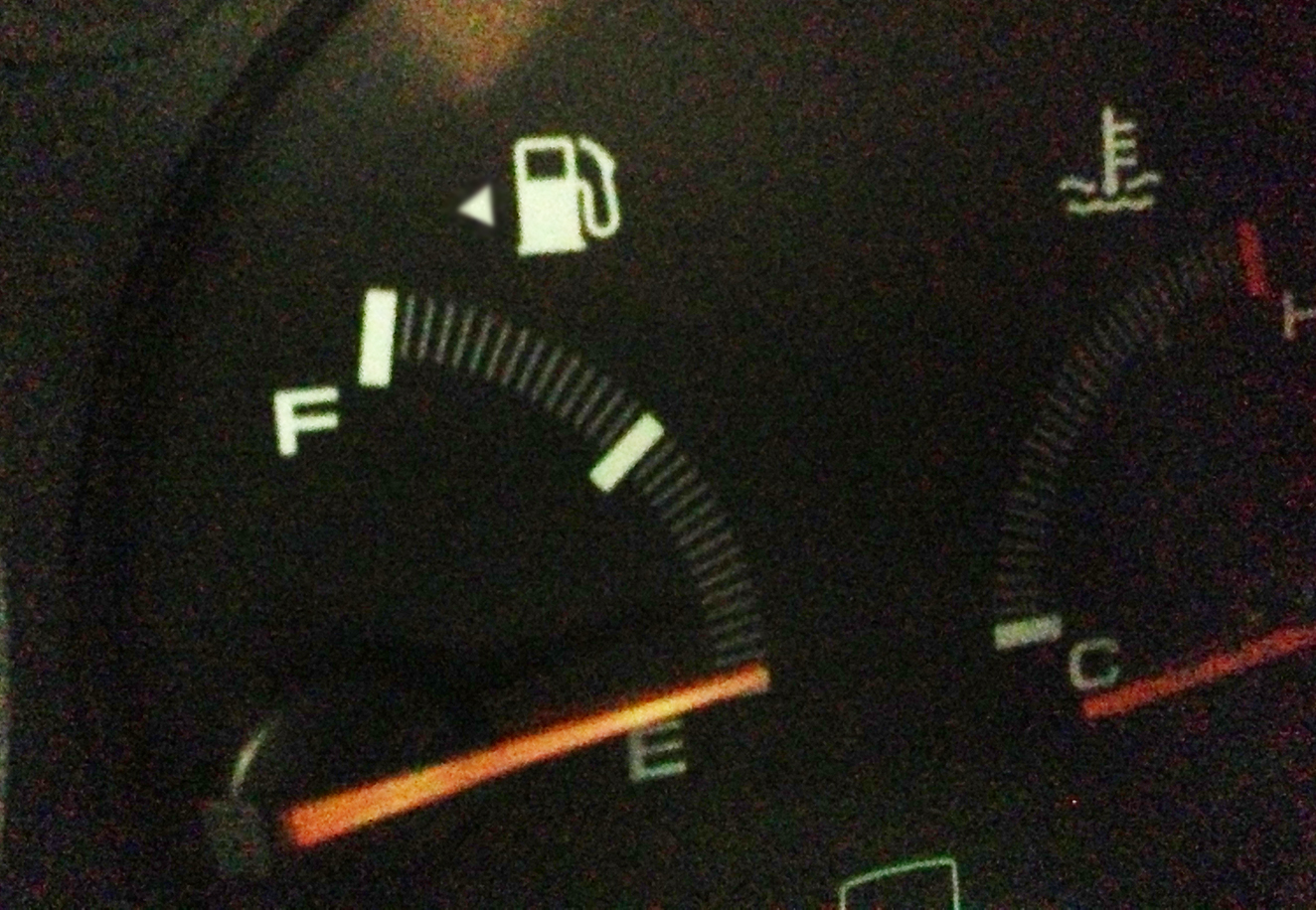 fuel gauge with triangle arrow