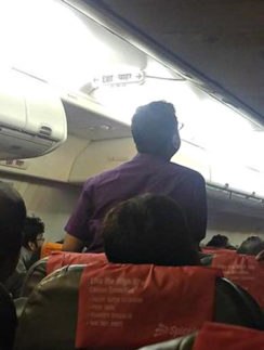 SpiceJet flight delayed overnight stranded passengers