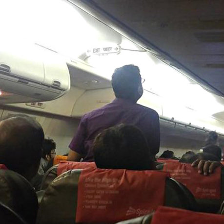 SpiceJet flight delayed overnight stranded passengers