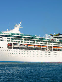 Cruise ship Bahamas