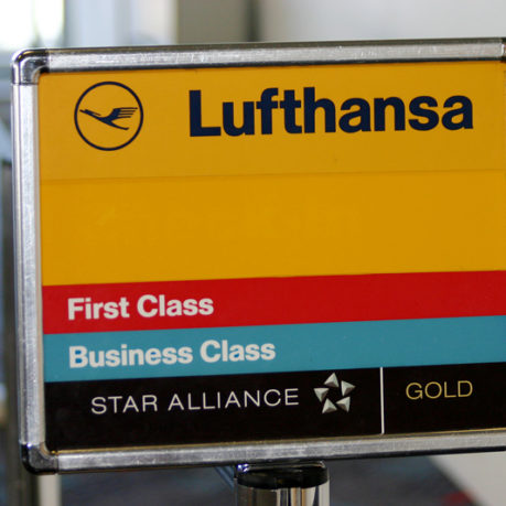 Lufthansa boarding sign