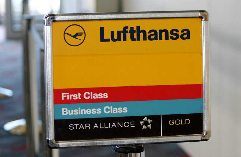 Lufthansa boarding sign
