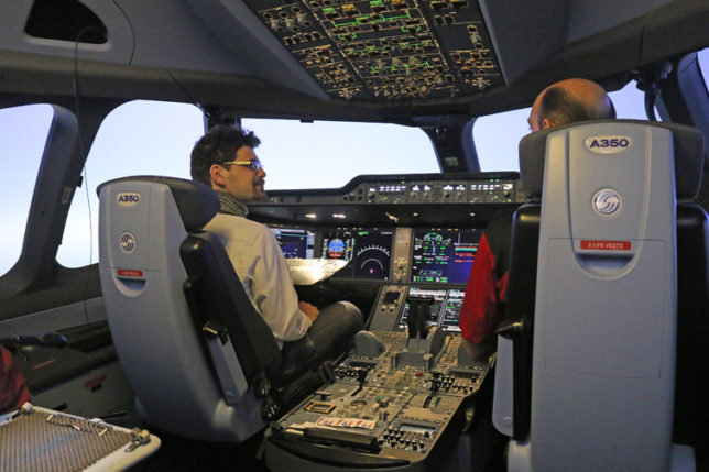 Airbus A350 flight simulator