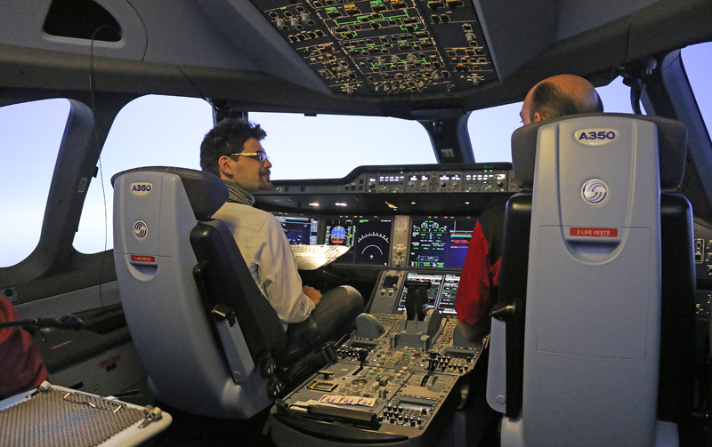 Airbus A350 flight simulator