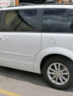 Dodge Caravan minivan