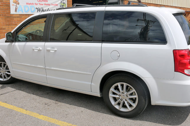 Dodge Caravan minivan