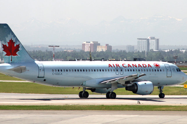 Air Canada Airbus A320 airplane