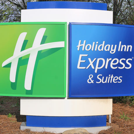 Holiday Inn Express & Suites