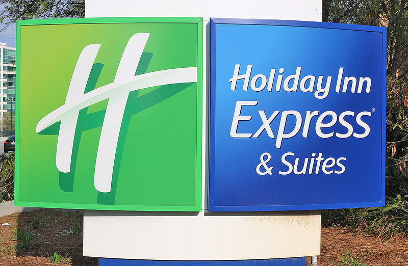 Holiday Inn Express & Suites