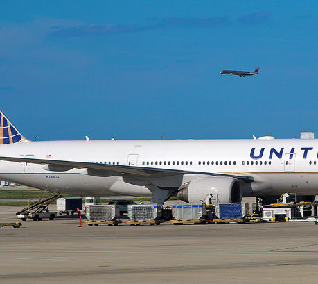 United Airlines Boeing 777-222(ER) airplane