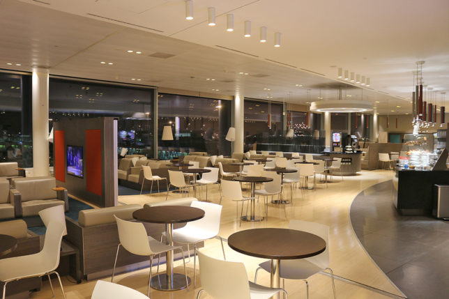 Aspire lounge Schiphol airport Amsterdam