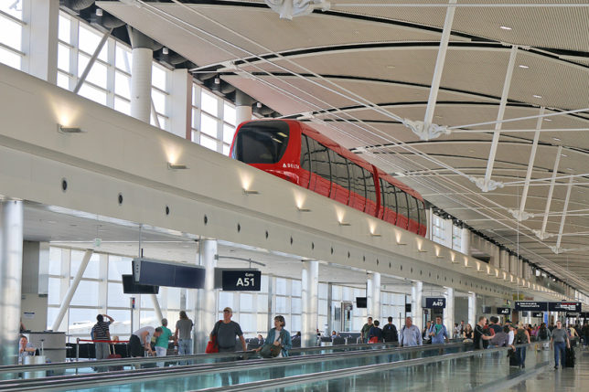 Tram Detroit Airport