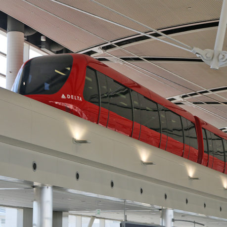 Tram Detroit Airport