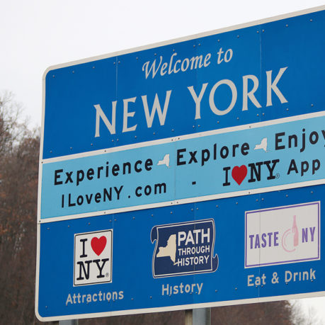Welcome to New York highway sign