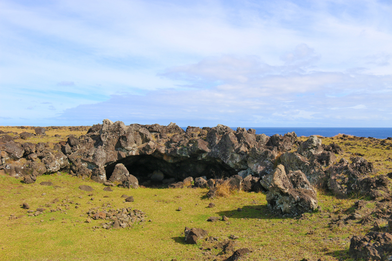 Ana Te Pora Easter Island