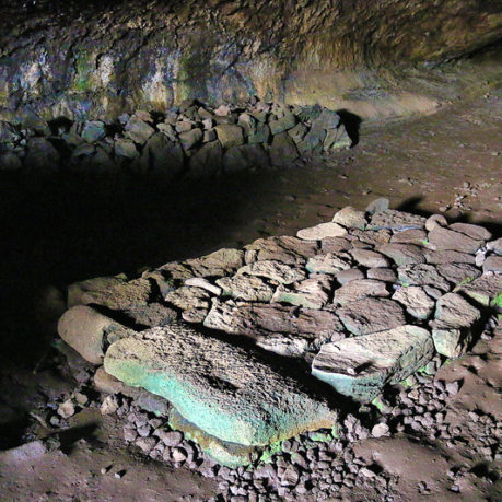 Ana Te Pora Easter Island