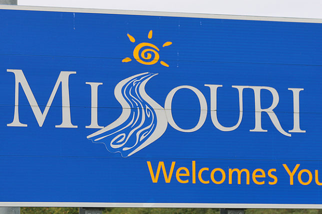 Missouri welcome sign