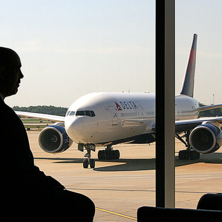 Delta Air Lines Boeing 777-200 airplane