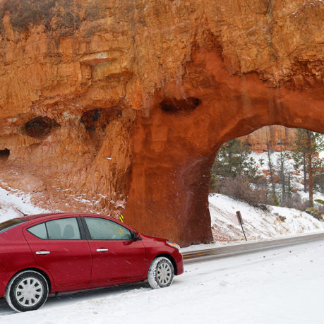 road Hertz snow