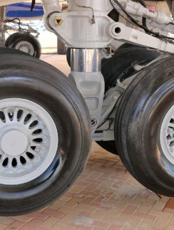 Boeing 747-451 Tires