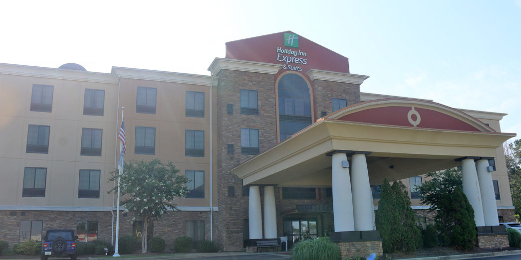 Holiday Inn Express & Suites Fulton Mississippi