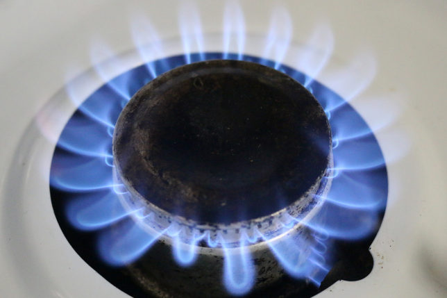 Gas stove