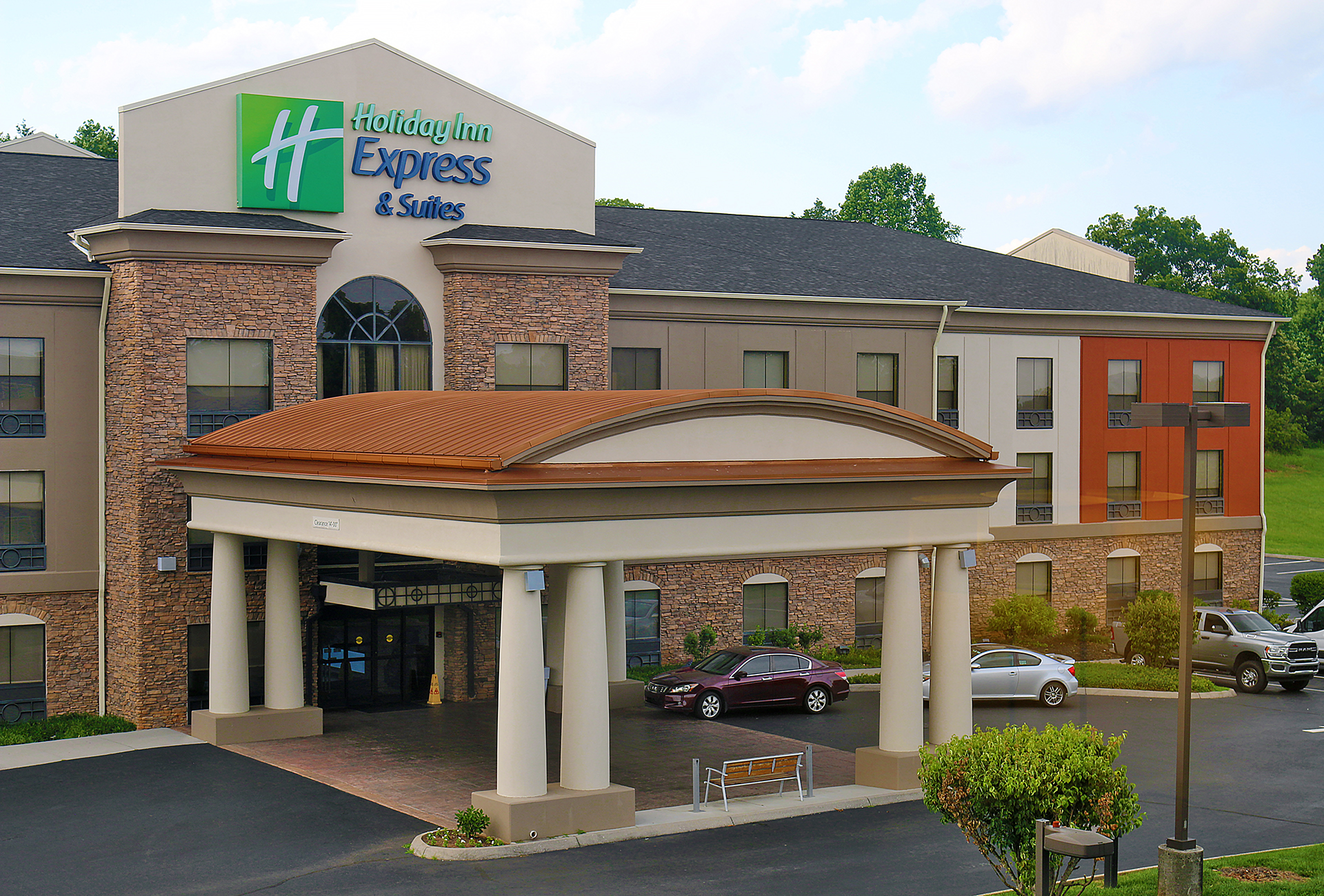 Holiday Inn Express & Suites Knoxville-Farragut