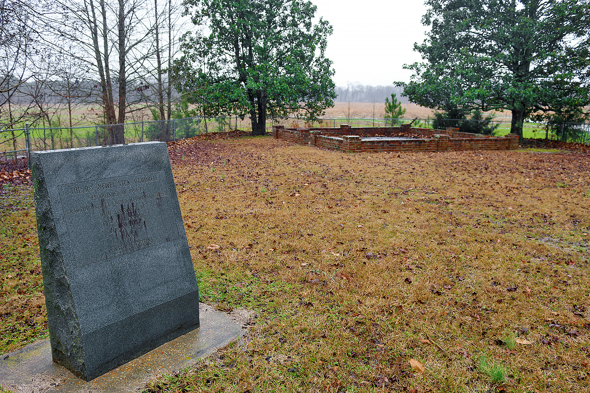 Newitt Vick Memorial Graves Vicksburg