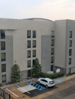 Holiday Inn Express & Suites Jackson Downtown - Coliseum