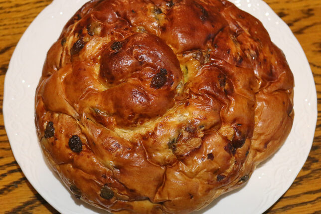 a round bread on a plate