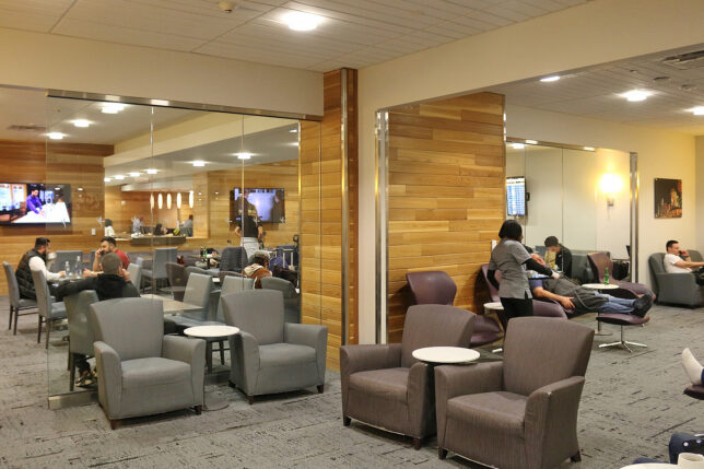 The Club at LAS lounge