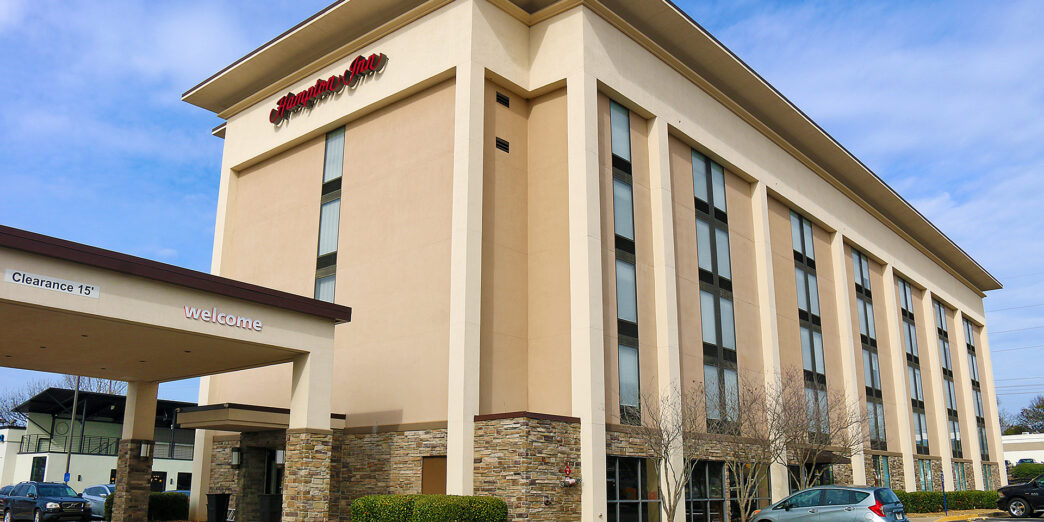a building with a welcome sign