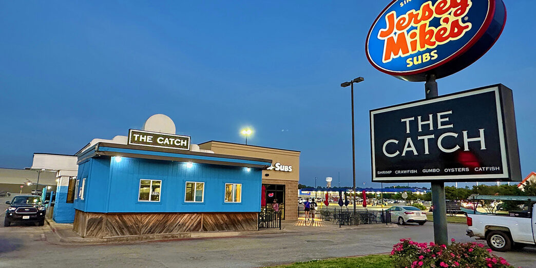 a sign outside of a restaurant