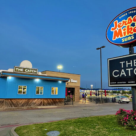 a sign outside of a restaurant