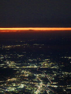 a city lights at night