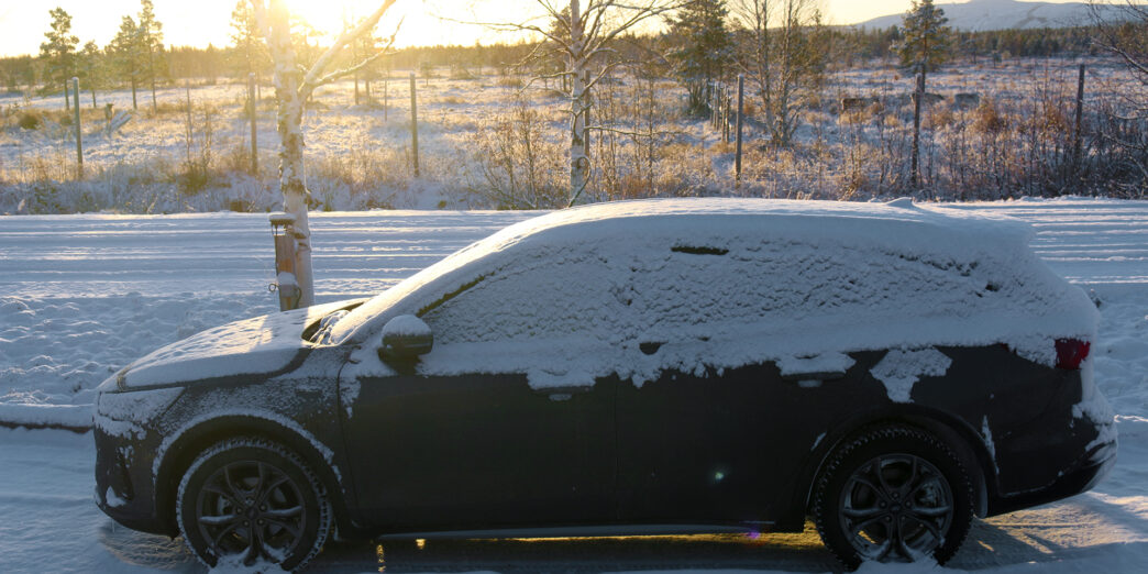 a car parked in the snow