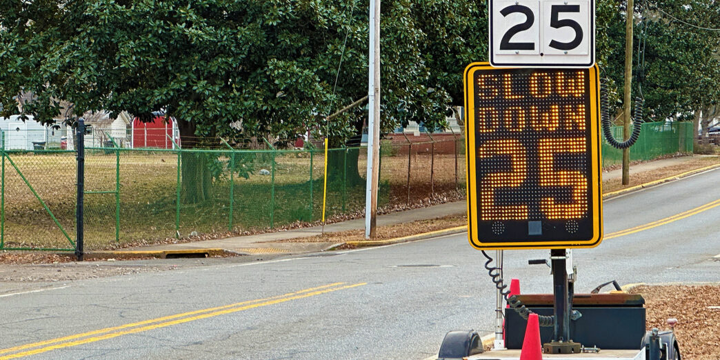 a speed limit sign on a trailer