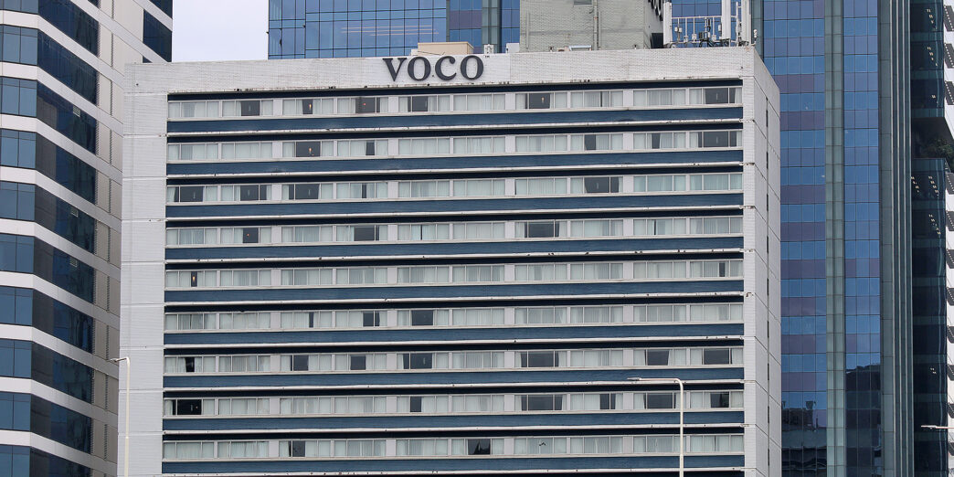 a large building with many windows