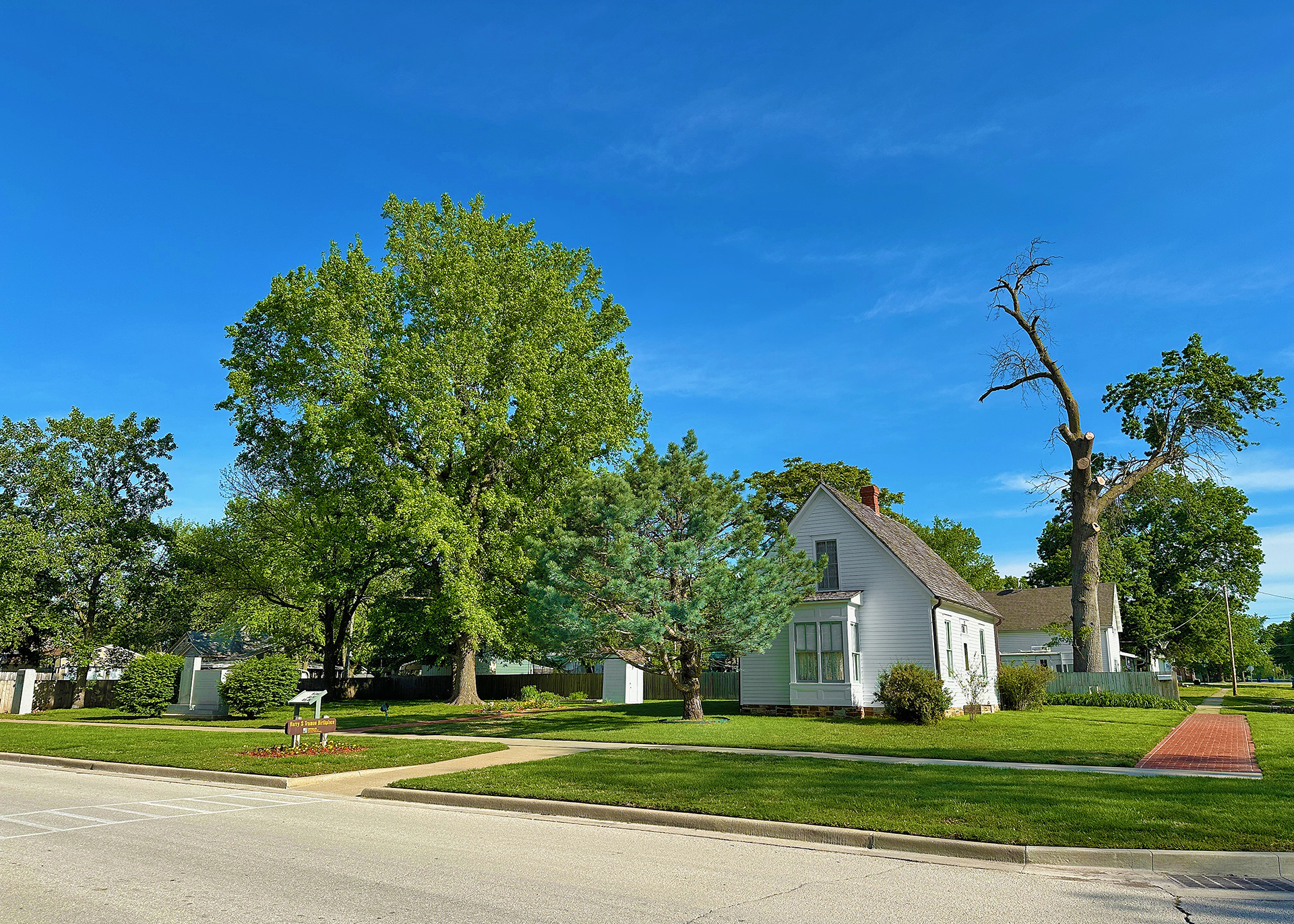 a house in a neighborhood