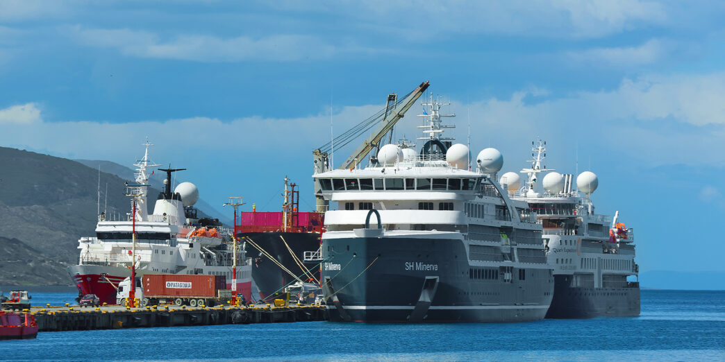 a group of ships in a harbor