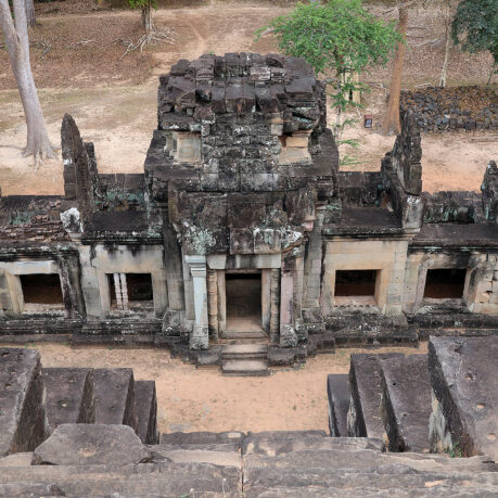 an old stone building with a stone structure